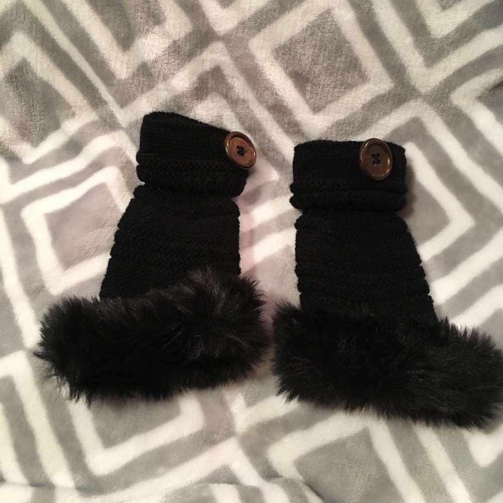 Mirabeau Black Gloves